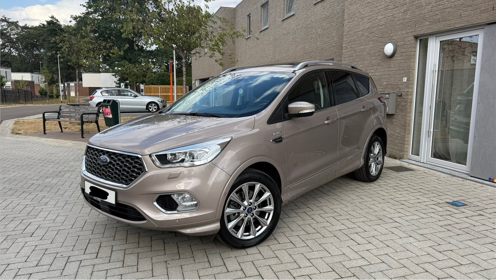 Ford Kuga 2.0 TDCi 4x4 Vignale| 180 PK |Automaat|Full Option, Automaat, Dealer onderhouden, 4 cilinders, Bruin