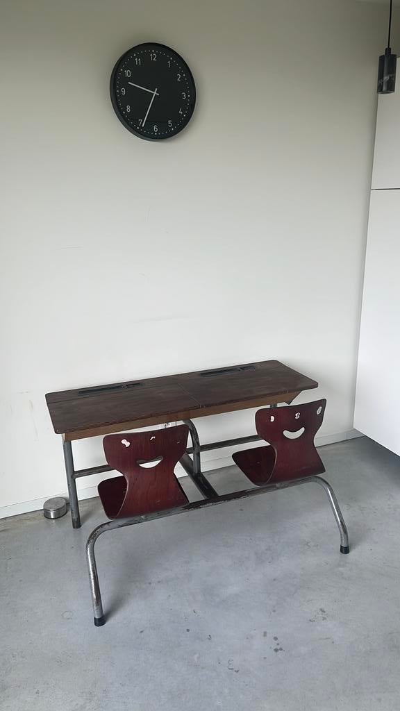 Schoolbakje (kleuters), Huis en Inrichting, Bureaus, Ophalen, Gebruikt, Hout, Kinderbureau