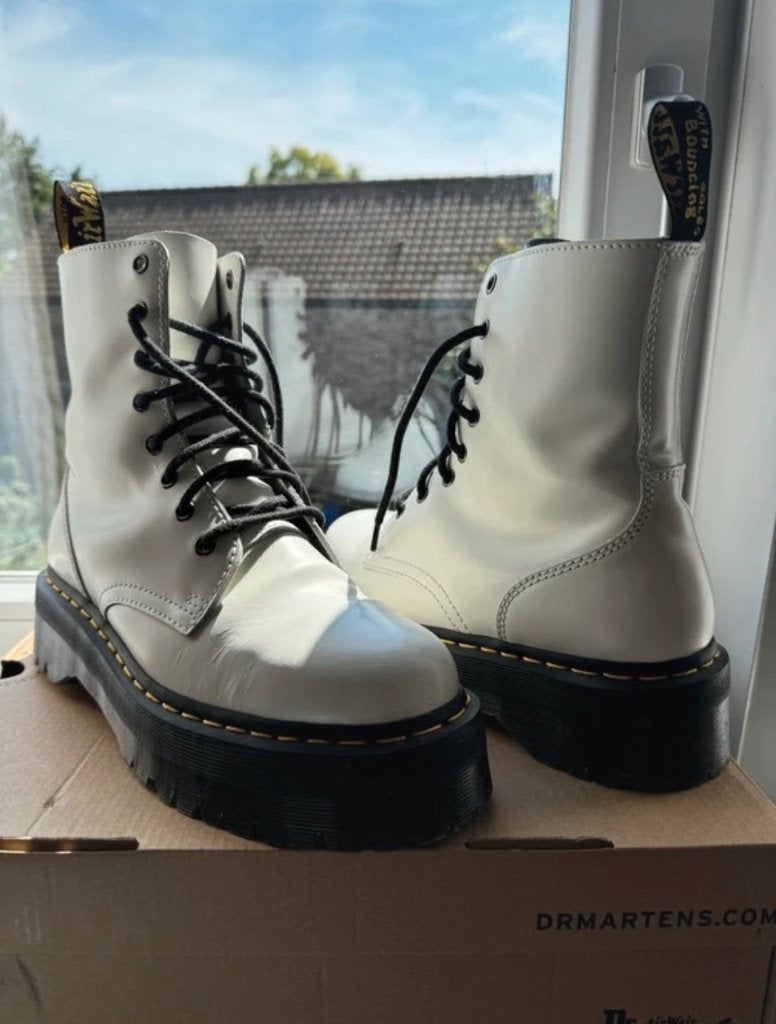 Dr. Martens – Amper gedragen – In uitstekende staat, Hoge laarzen, Wit, Nieuw, Ophalen of Verzenden