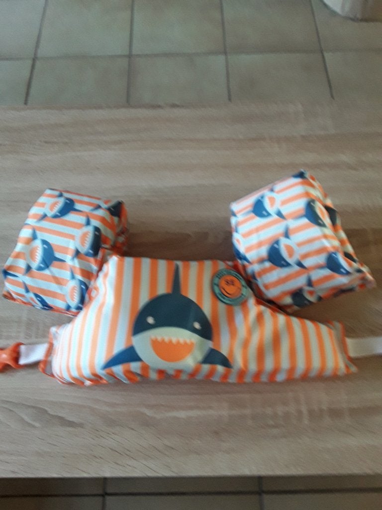 Bandes de bain et chaussures d'eau Puma, Enlèvement ou Envoi, Comme neuf, Autres types