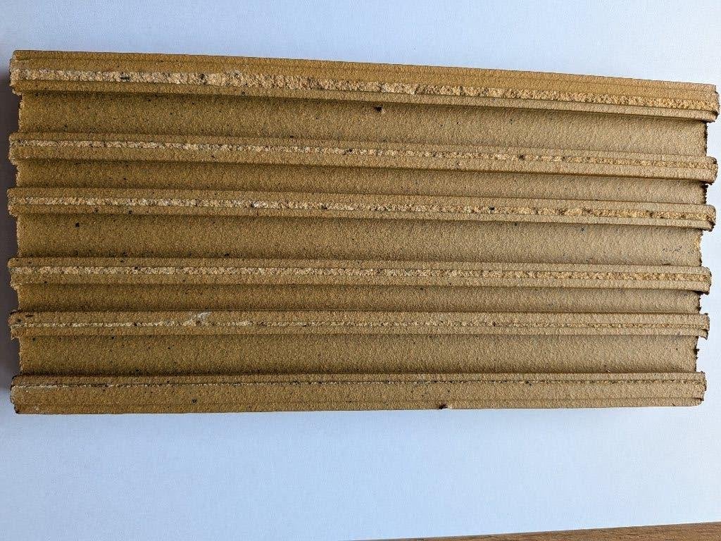 Lot van 19 stevige tegels met grof ribbelprofiel jaren '70, Ophalen