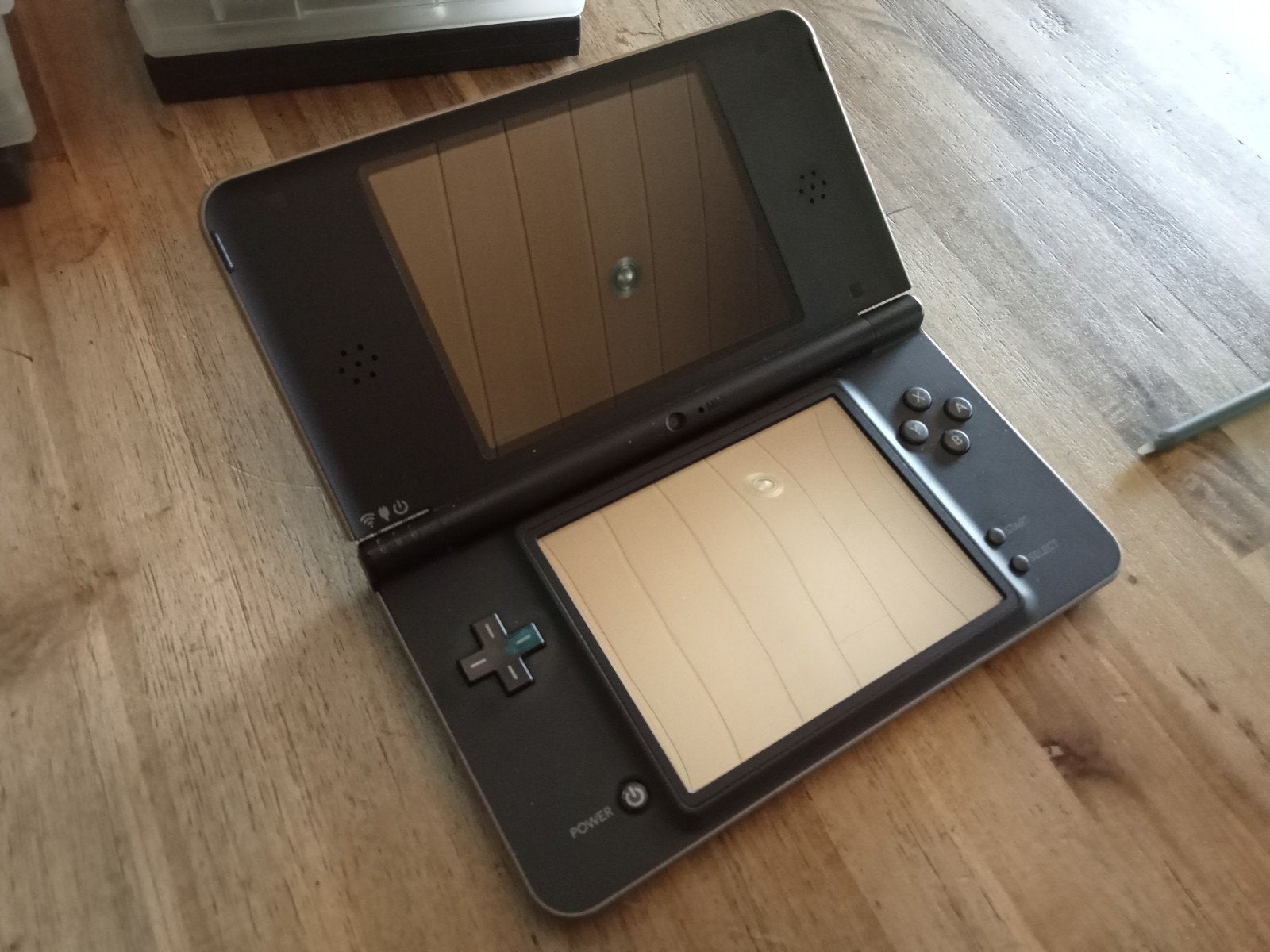 Nintendo DSI XL + 9 games ., Enlèvement ou Envoi, Comme neuf, Autres couleurs, Avec jeux