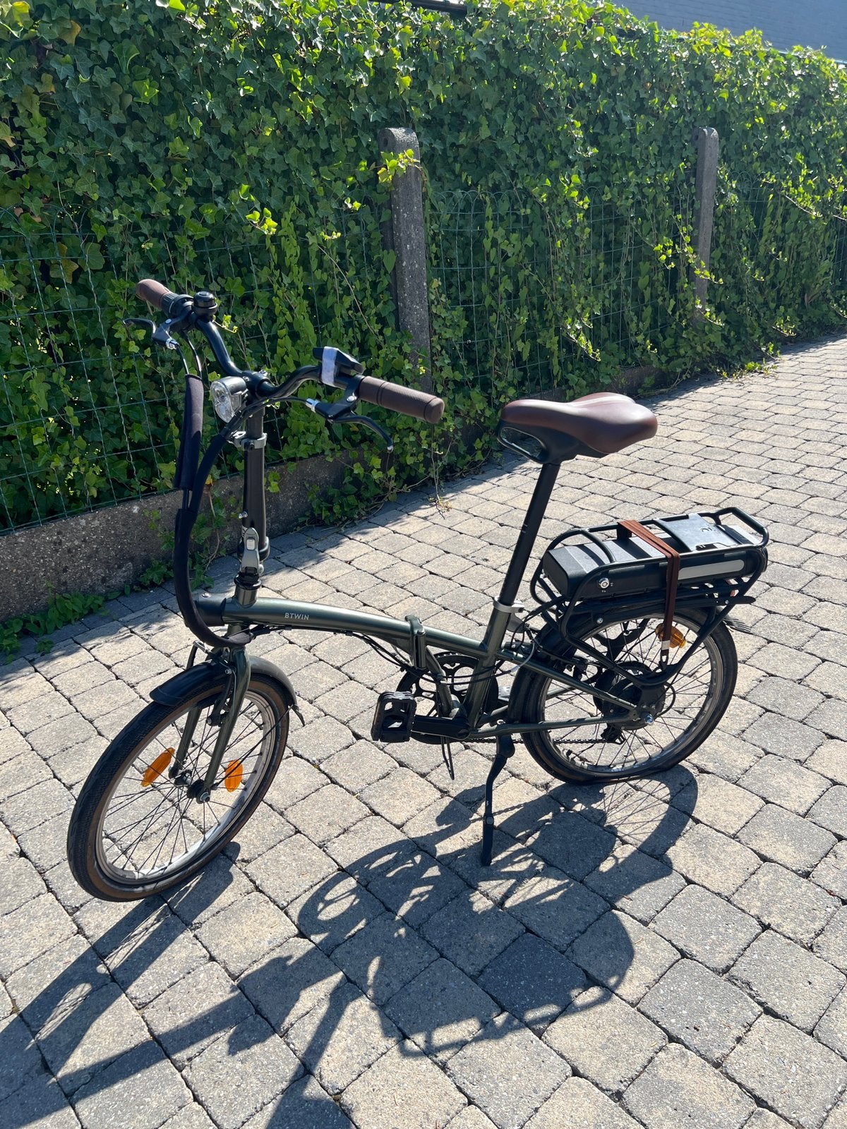 B-twin opvouwbaar, Fietsen en Brommers, Elektrische fietsen, Ophalen, Zo goed als nieuw