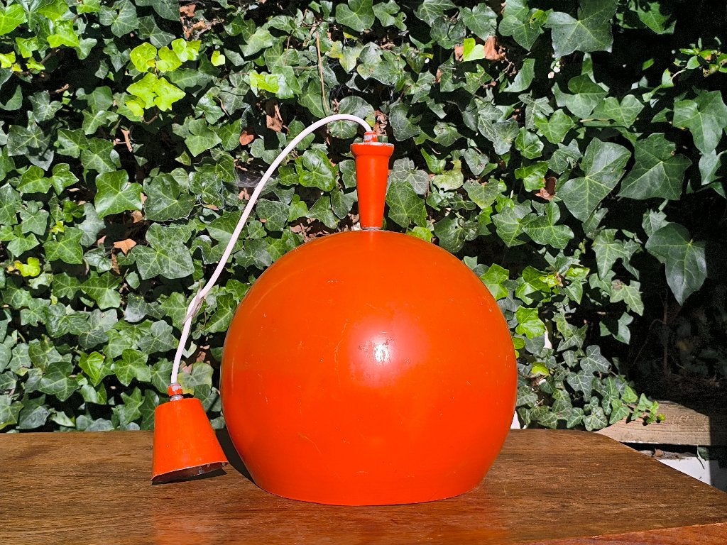 Space age vintage 1960 ronde/bolvormige metalen hanglamp, Ophalen of Verzenden
