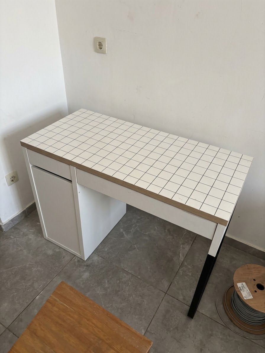 Bureau blanc IKEA / White IKEA desk, Enlèvement, Comme neuf, IKEA, Blanc