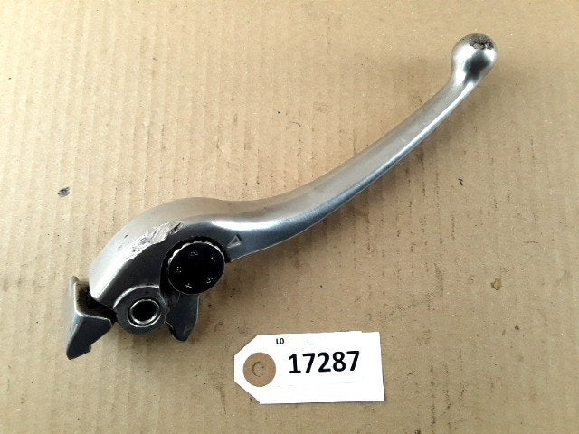 C800 2001 - 2010 Suzuki Hendel Remhendel D1-30350