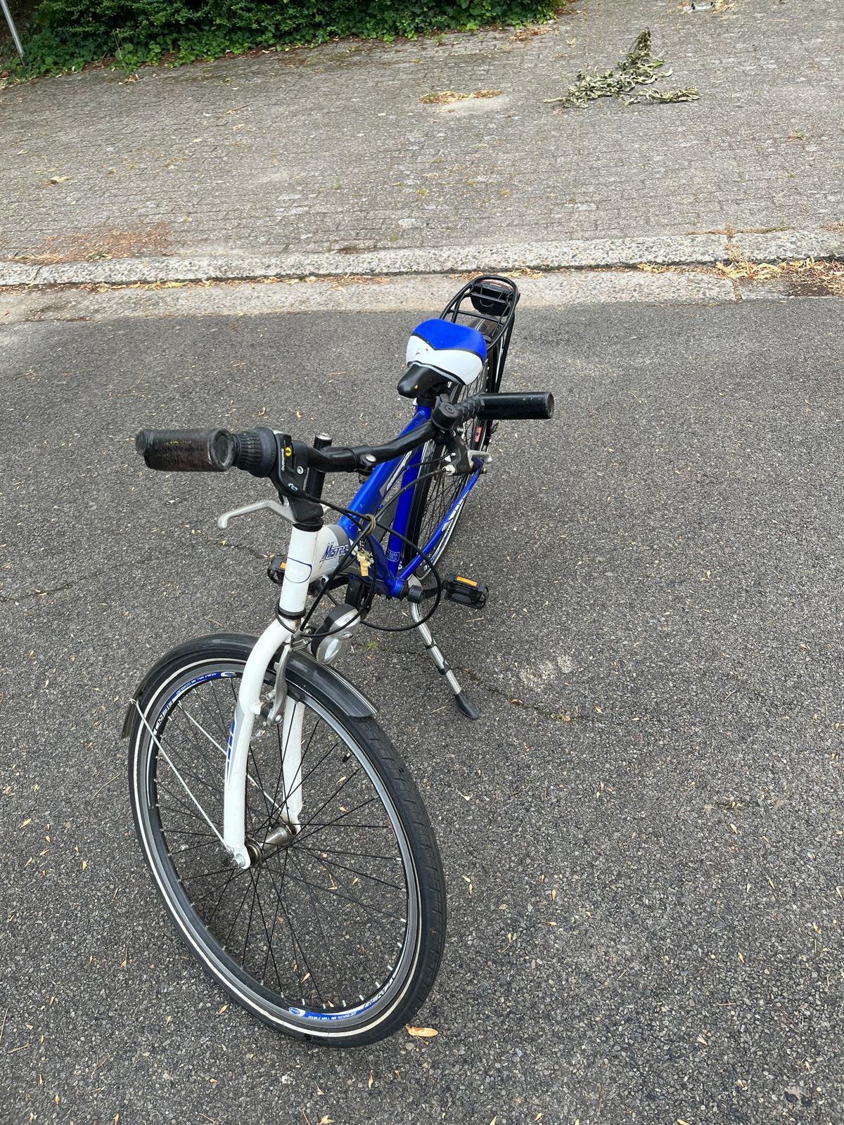 Blauwe fiets, Ophalen, Gebruikt