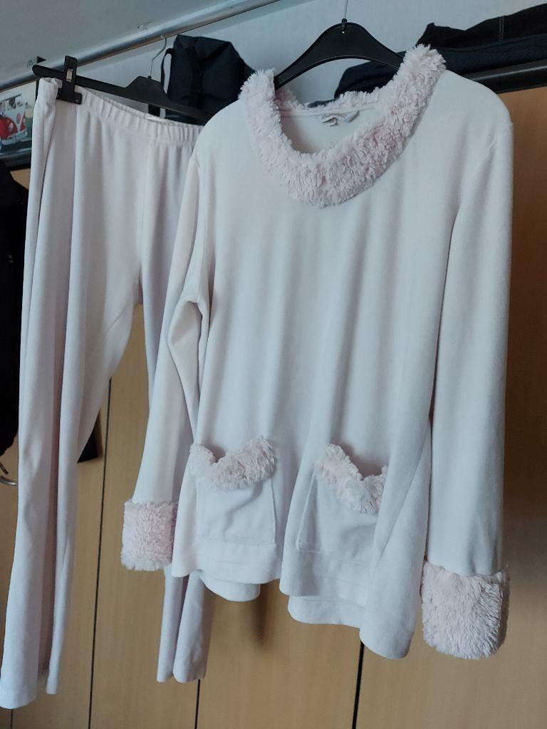 Roze fluwelen pyjama Lords & Lilies - maat XL, Lords en Lilies, Ophalen, Zo goed als nieuw, Maat 46/48 (XL) of groter