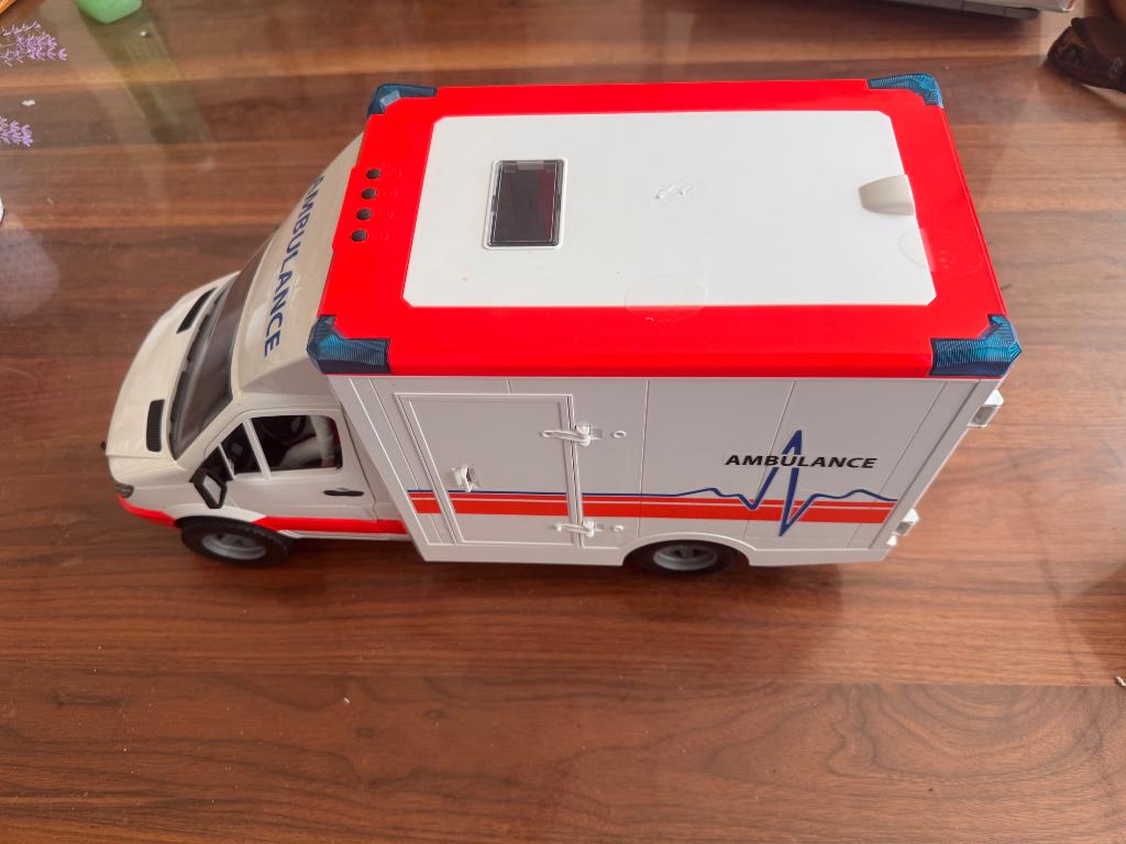 Bruder Mercedes Benz Ambulance - Met licht en geluid, Enlèvement ou Envoi, Comme neuf