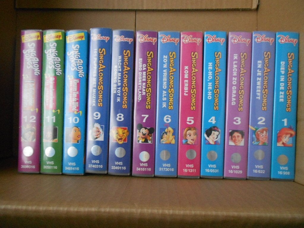 originele VHS video's Disney "Sing Along Songs" nog 2 te koo, Gebruikt, Kinderprogramma of -film, VHS, Ophalen of Verzenden