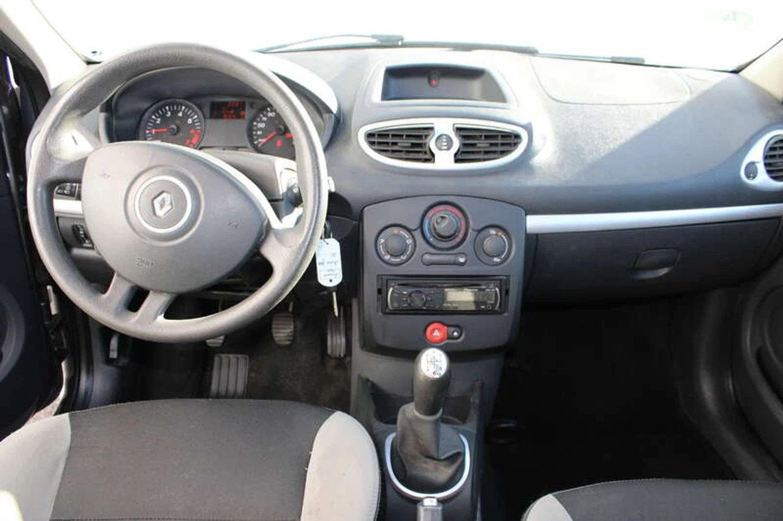 Renault Clio Clio 1.2i Yahoo! (bj 2012), Auto's, Euro 5, Stof, 135 g/km, 4 cilinders