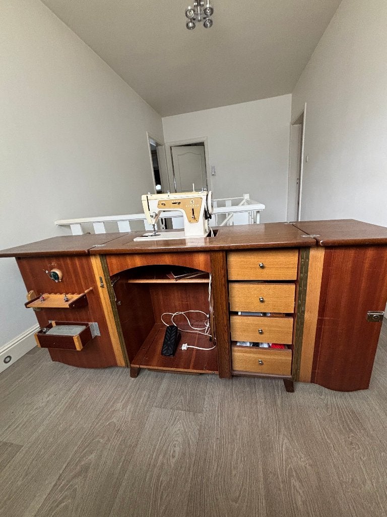 Singer Naaimachine Model 237, Jaren '60, Antiek en Kunst, Antiek | Naaimachines, Ophalen