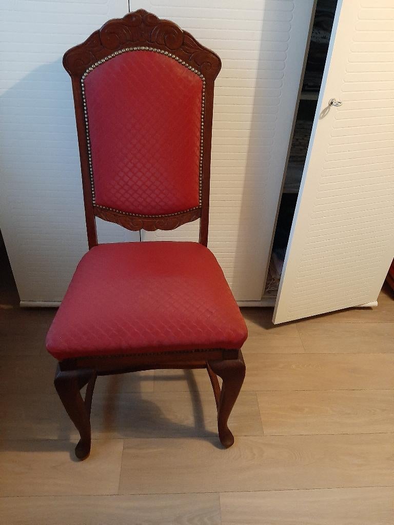 Stoel met rood leder., Ophalen, Rood