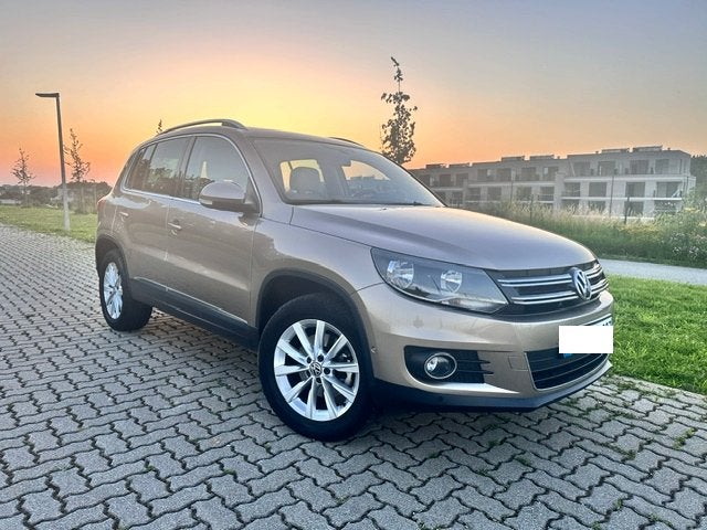 VW  Tiguan AUTOMATIC 1.4 TSI R-line /FUL OPTION 31000 KM !!, Auto's, Automaat, Euro 5, Beige, Beige