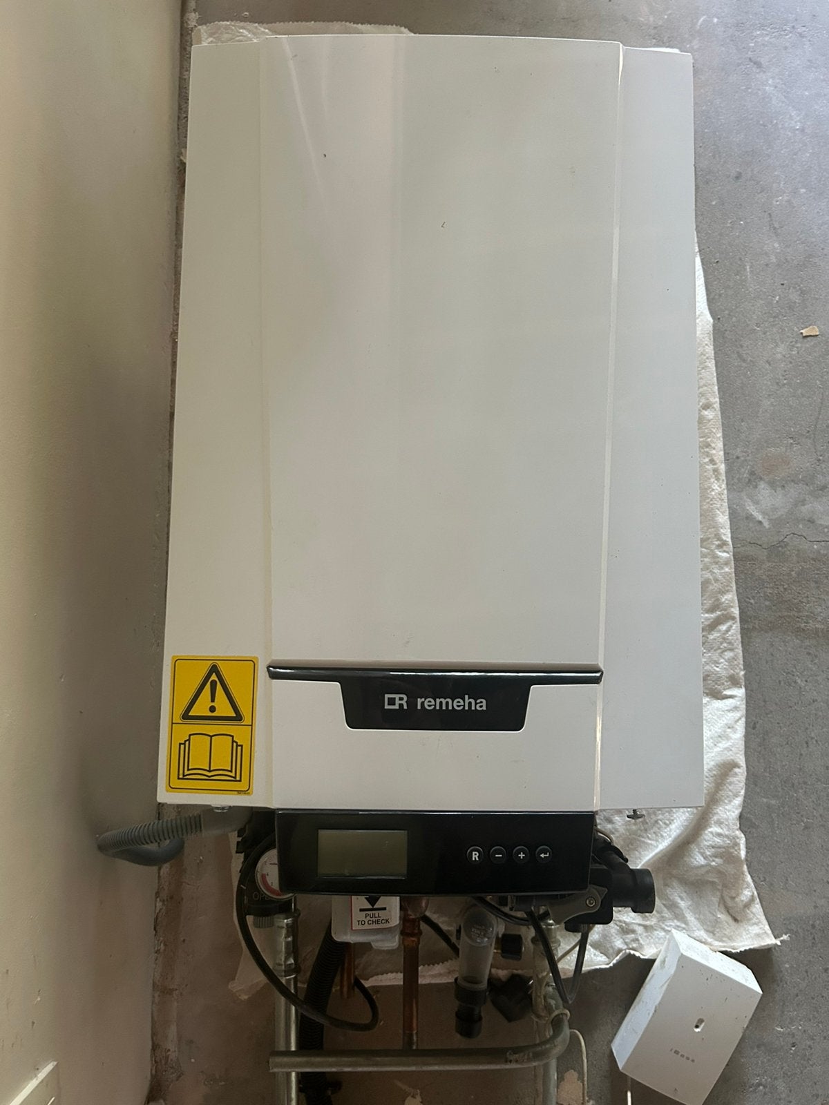 Remeha Tzerra Ace 35c HR-combiketel + expansievaten, Bricolage & Construction, Chauffe-eau & Boilers, Moins de 3 ans, Enlèvement