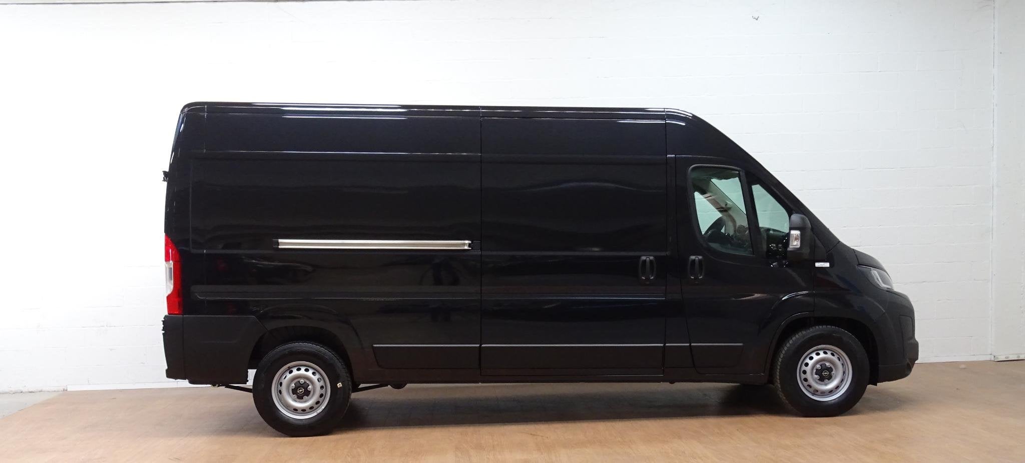 Opel Movano 3500 2.2 Turbo D S/S 180 AT8 L3H2 Heavy, 4 deurs, 4 cilinders, 232 g/km, Zilver of Grijs