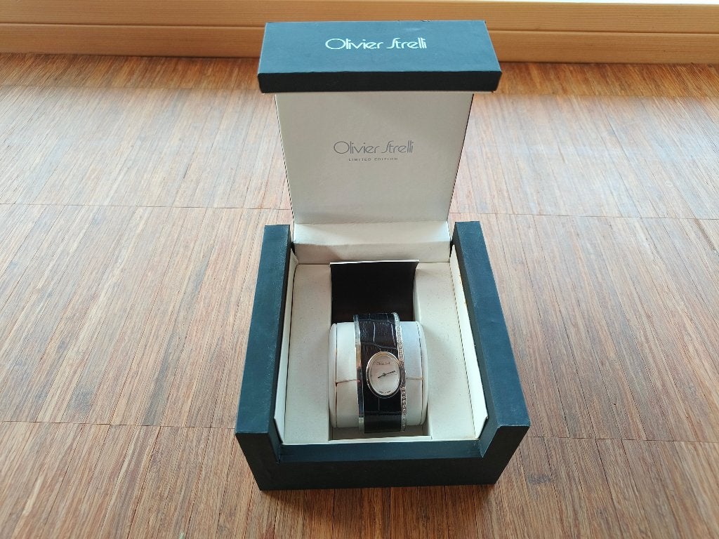 Horloge Olivier Strelli limited edition, Bijoux, Sacs & Beauté, Montres | Femmes, Montre-bracelet, Autres marques, Enlèvement ou Envoi