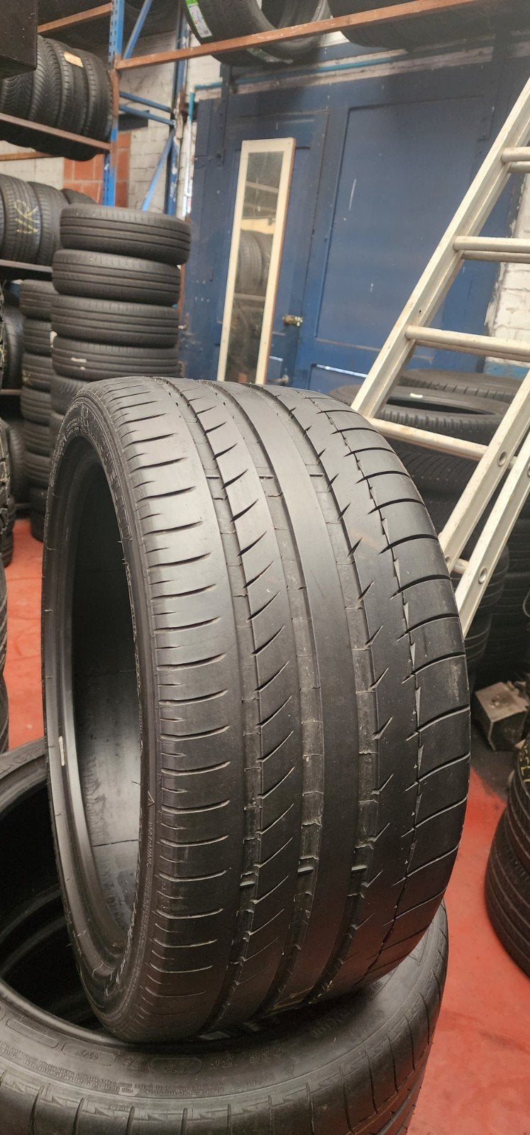 255/35R18 MICHELIN TOP QUALITÉ AVEC MONTAGE ET ÉQUILIBRAGE, Enlèvement