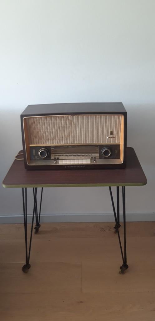 Oude radio, Ophalen