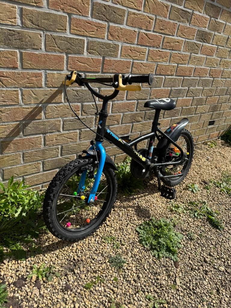 jongensfiets btwin voor kinderen van 4-6 jaar, Ophalen, Zo goed als nieuw, 16 inch, Handrem