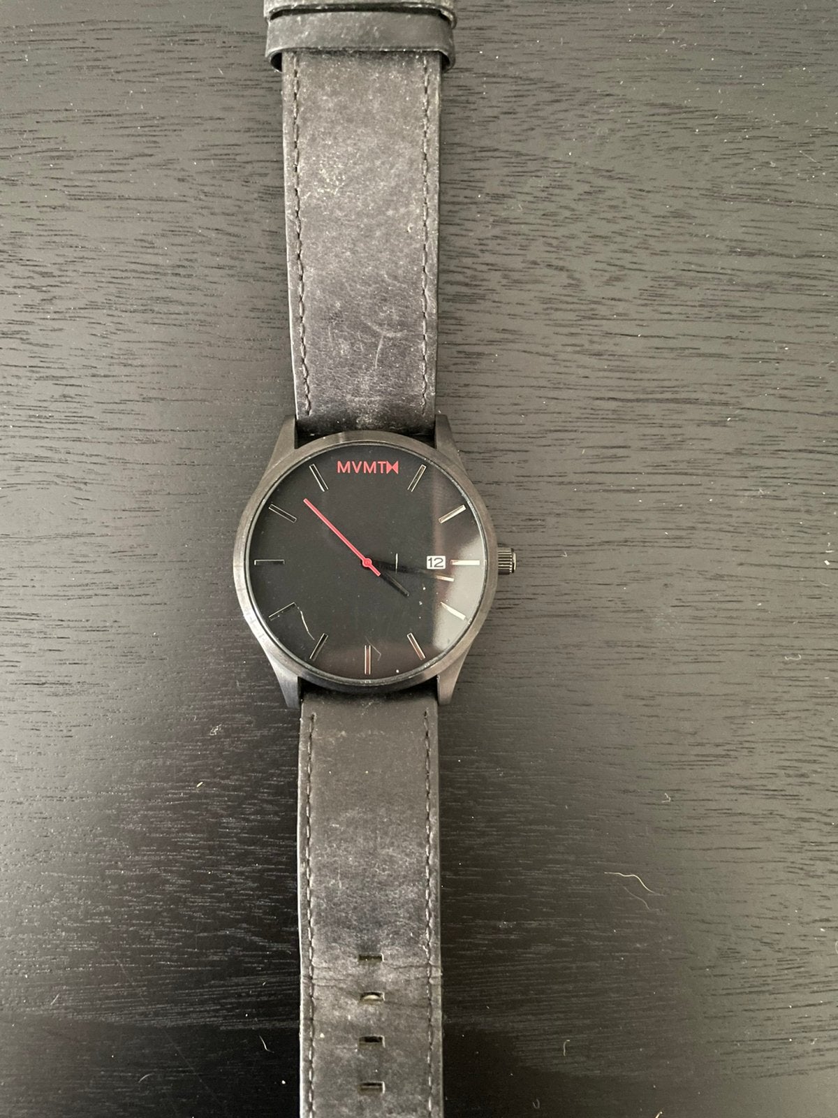 Montre homme MVMT noire - cadran noir - bracelet en cuir, Montre-bracelet, Autres marques, Acier, Enlèvement