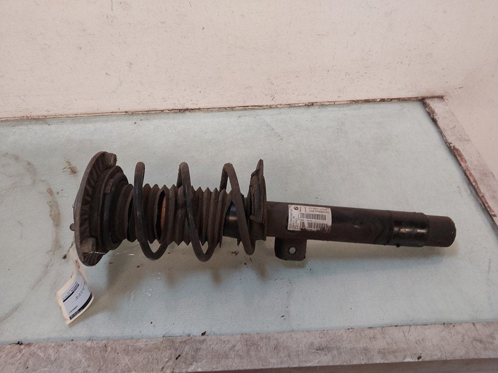 AMORTISSEUR OU ABSORBEUR DE CHOC AVANT GAUCHE 1 serie (F20), Utilisé, BMW, Petuelring 130
80809  München, DE, Bayerische Motoren Werke AG