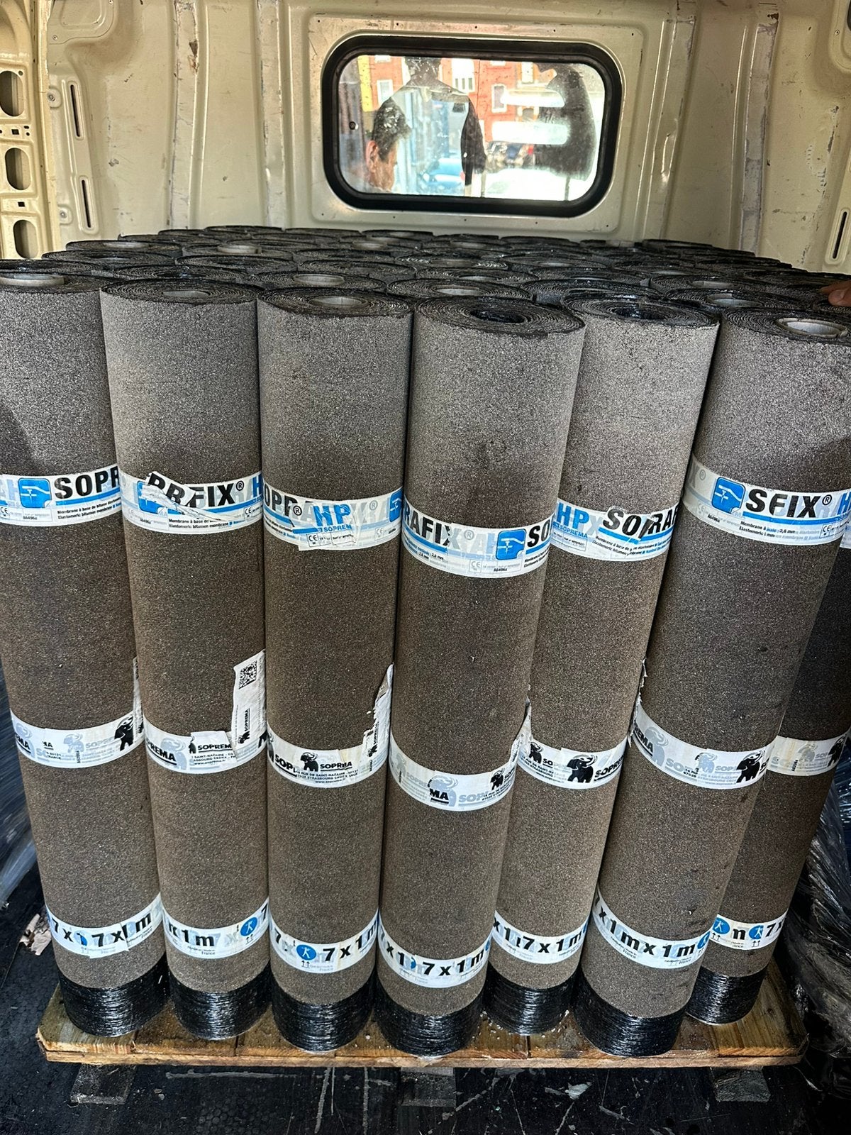 Roofing 25€, Enlèvement