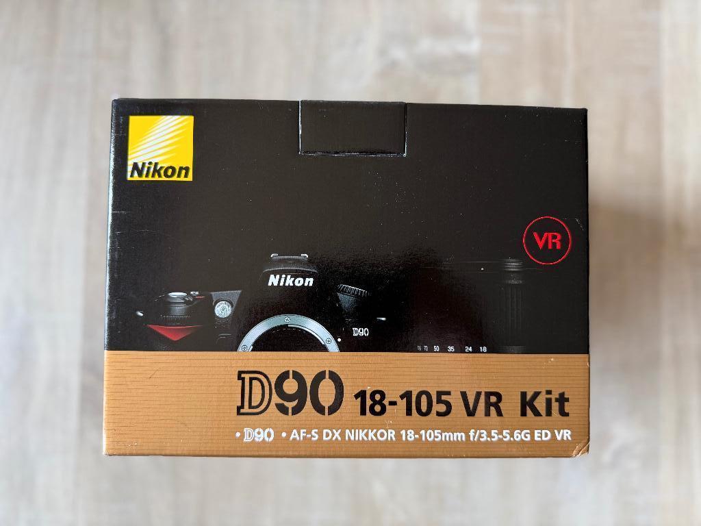 Kit Nikon D90 + 18-105mm VR, Sans zoom optique, Comme neuf, Enlèvement, Nikon