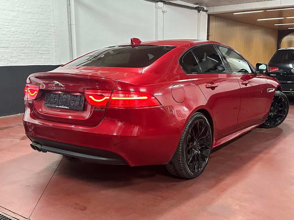 Jaguar XE 2.0d R-Sport Automaat, Auto's, Jaguar, Automaat, Euro 6, Bedrijf, Diesel