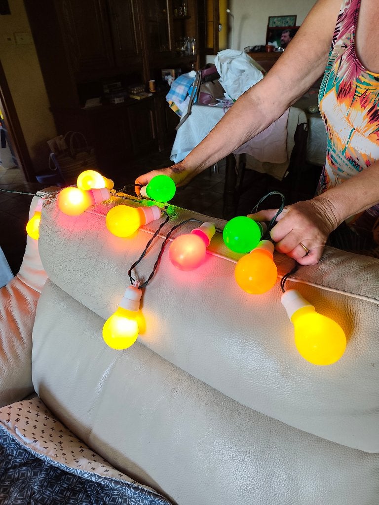 Lampes de fête, Enlèvement
