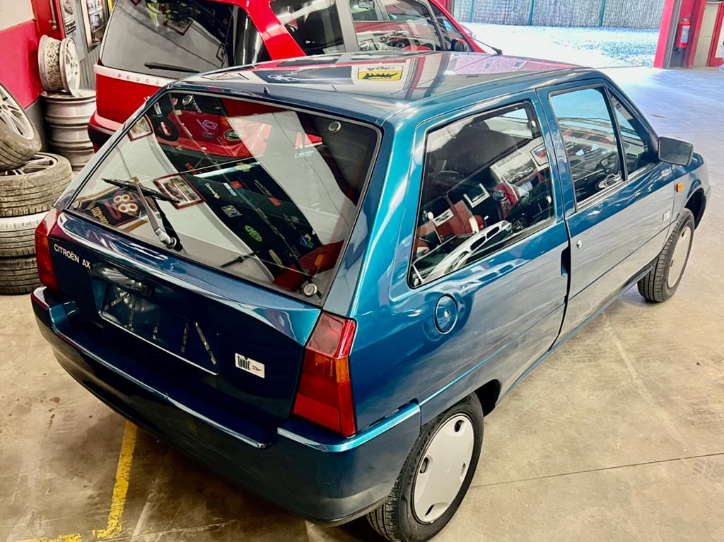 Ax 1.1 benzine oldtimer 85.000 km, Auto's, Oldtimers, Bedrijf, Citroën, Benzine