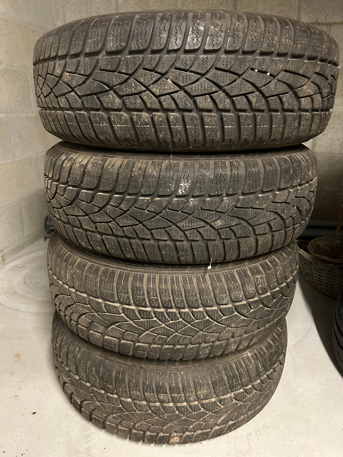 Pneu hiver Dunlop 195 65 R15, Autos : Pièces & Accessoires, Pneus & Jantes, Enlèvement ou Envoi