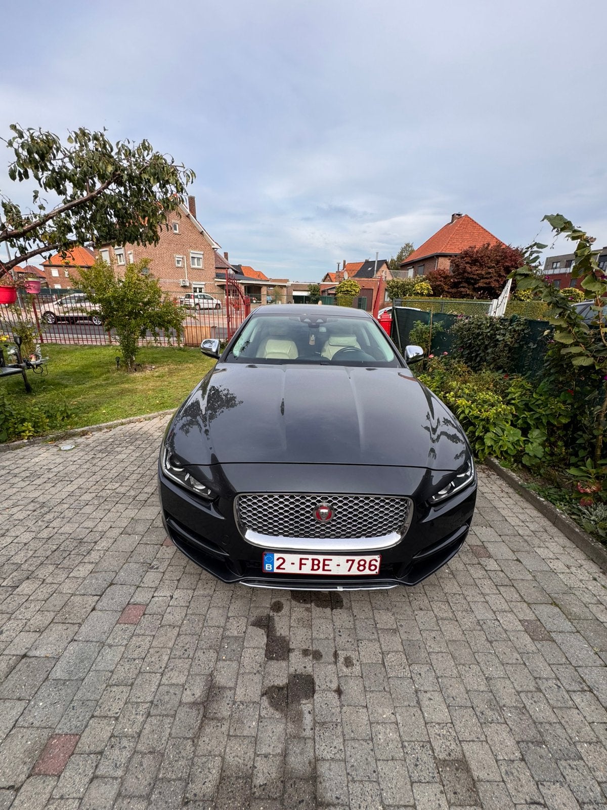 Jaguar xe 2.0 euro6B portfolio, Auto's, Automaat, Euro 6, 4 cilinders, Diesel