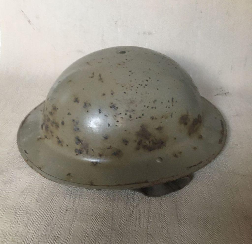 Belgische helm 1949 - naar Brits wo2 model "Brodie", Ophalen of Verzenden, Landmacht, Helm of Baret
