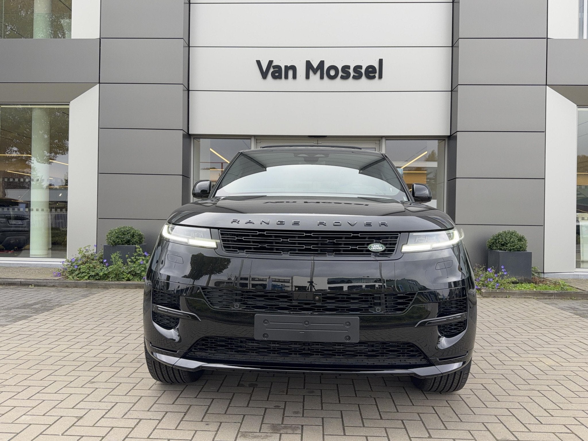Land Rover Range Rover Sport P460e Battersea Edition AWD Aut, Autos, 460 ch, Achat, Entreprise, 2741 kg