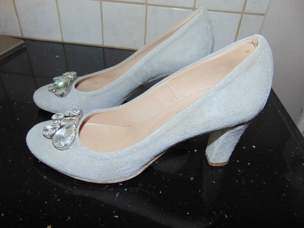 Schoenen in suede in zeer goede staat, Vêtements | Femmes, Chaussures, Gris, Enlèvement ou Envoi, Chaussures à haut talons, Porté