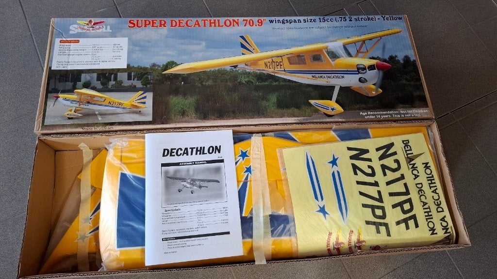 Super Decathlon, Nieuw, Groter dan 1:72, Vliegtuig, Ophalen