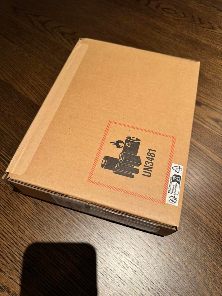 Apple iPad Air - M2 - 1TB - 11inch - WiFi / 5G - NIEUW!, Ophalen of Verzenden, Zo goed als nieuw