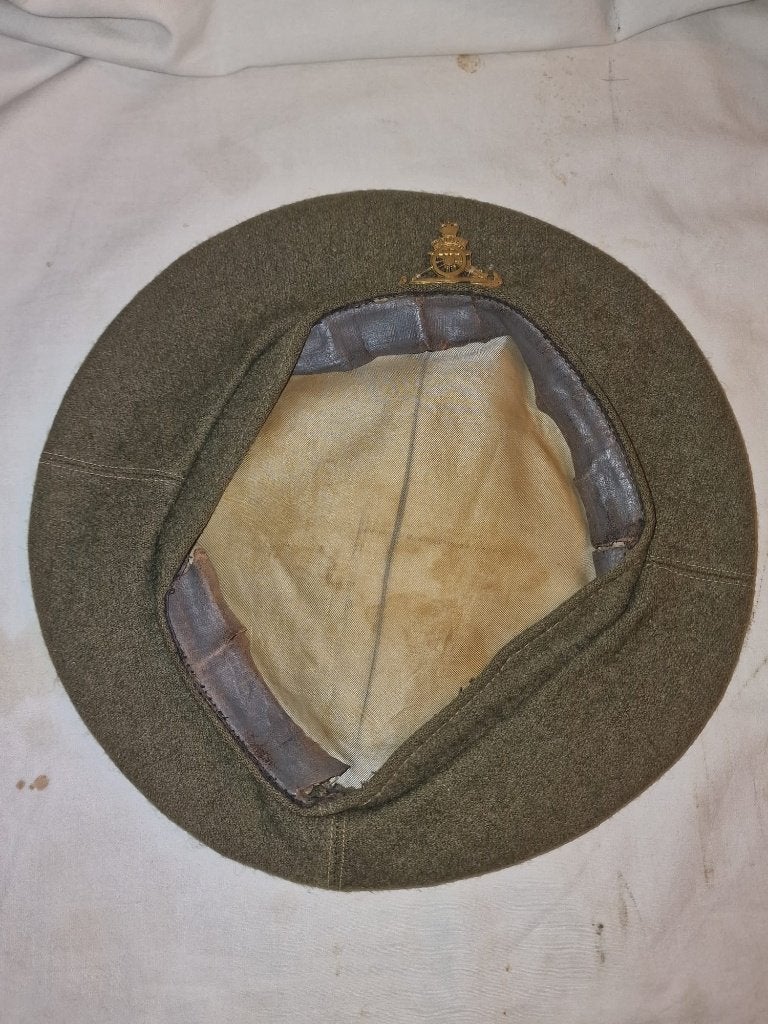WWII Engelse Royal Artillery  baret, Ophalen of Verzenden, Landmacht, Helm of Baret