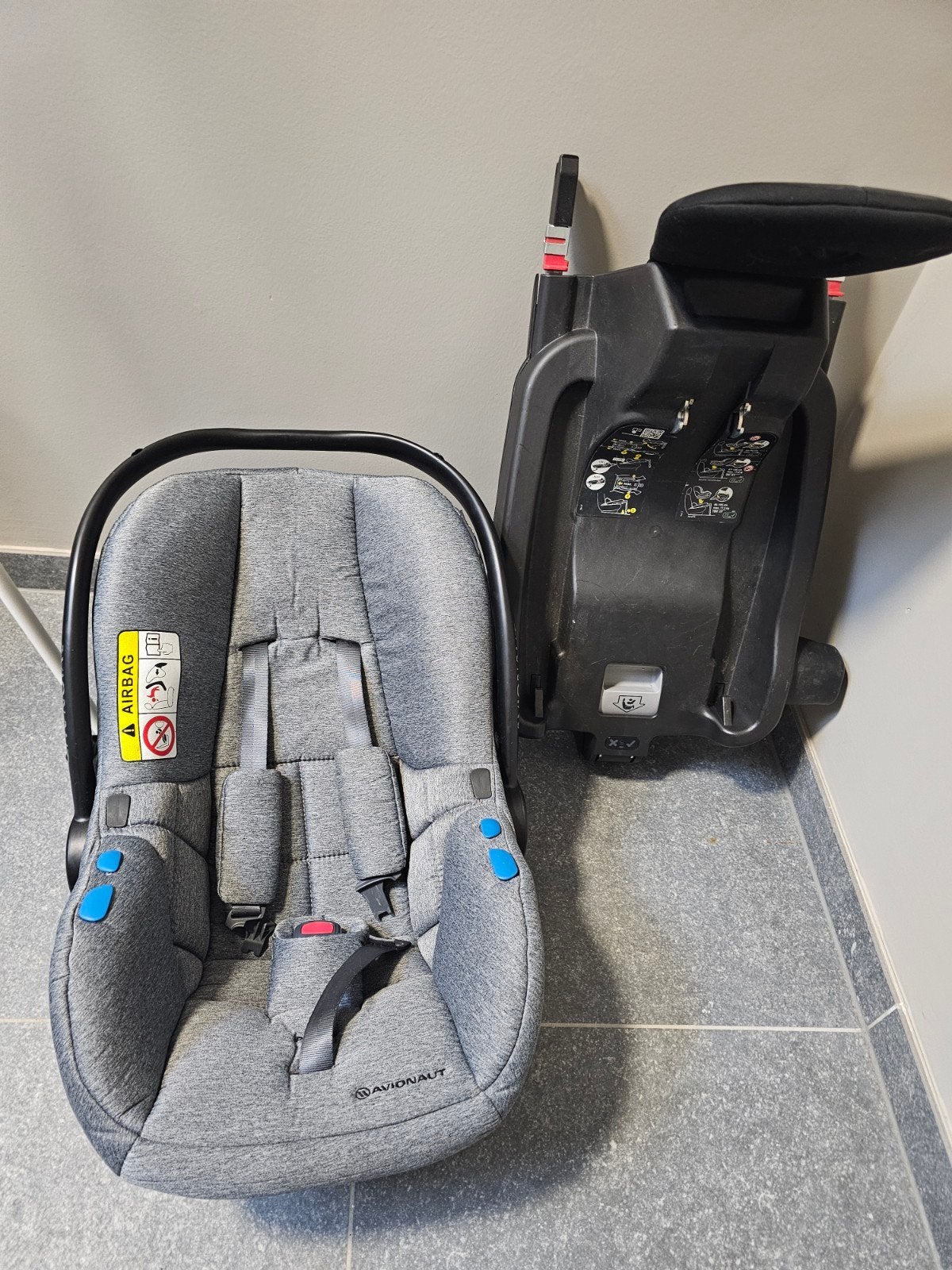 Auto chair with izofix for baby., Ophalen, Zo goed als nieuw, Overige merken, Autogordel of Isofix