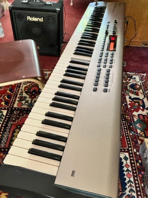 Roland RS 9 - Synthesizer, Muziek en Instrumenten, Synthesizers, Ophalen, Gebruikt, 88 toetsen, Roland