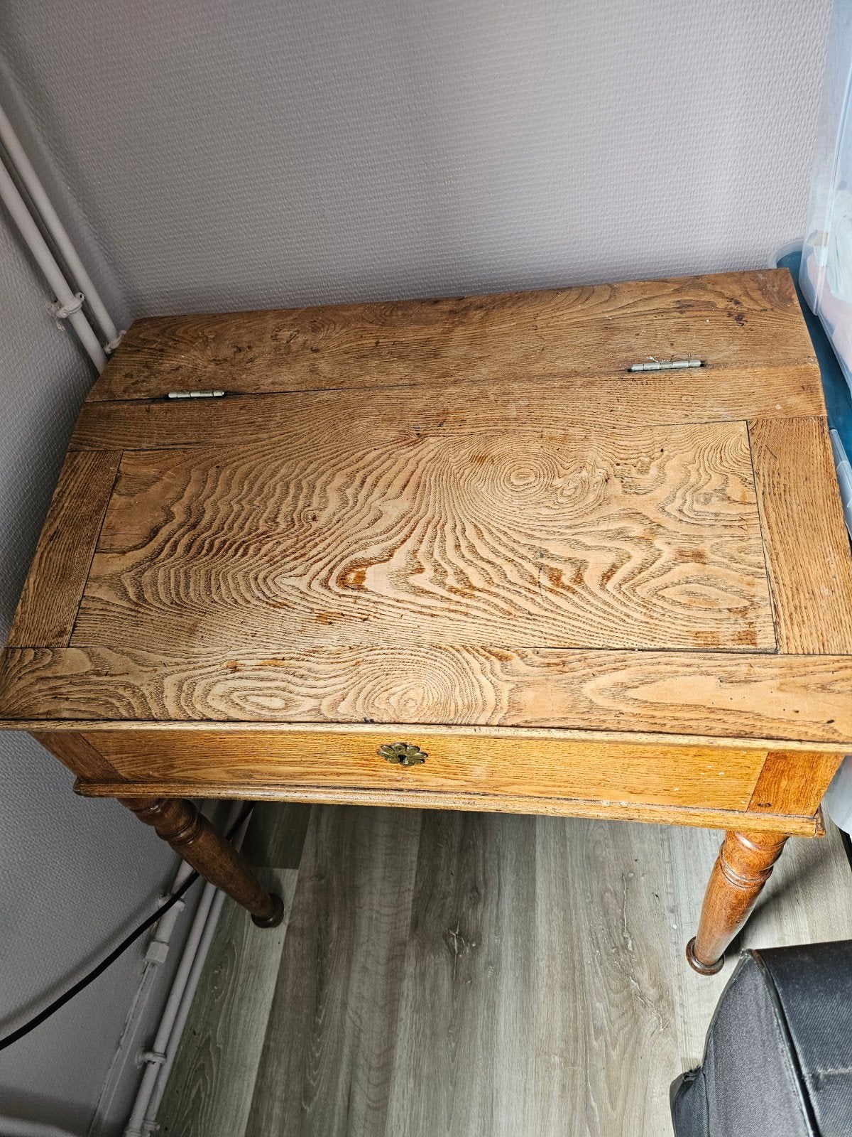 bureau ancien, Enlèvement, Utilisé