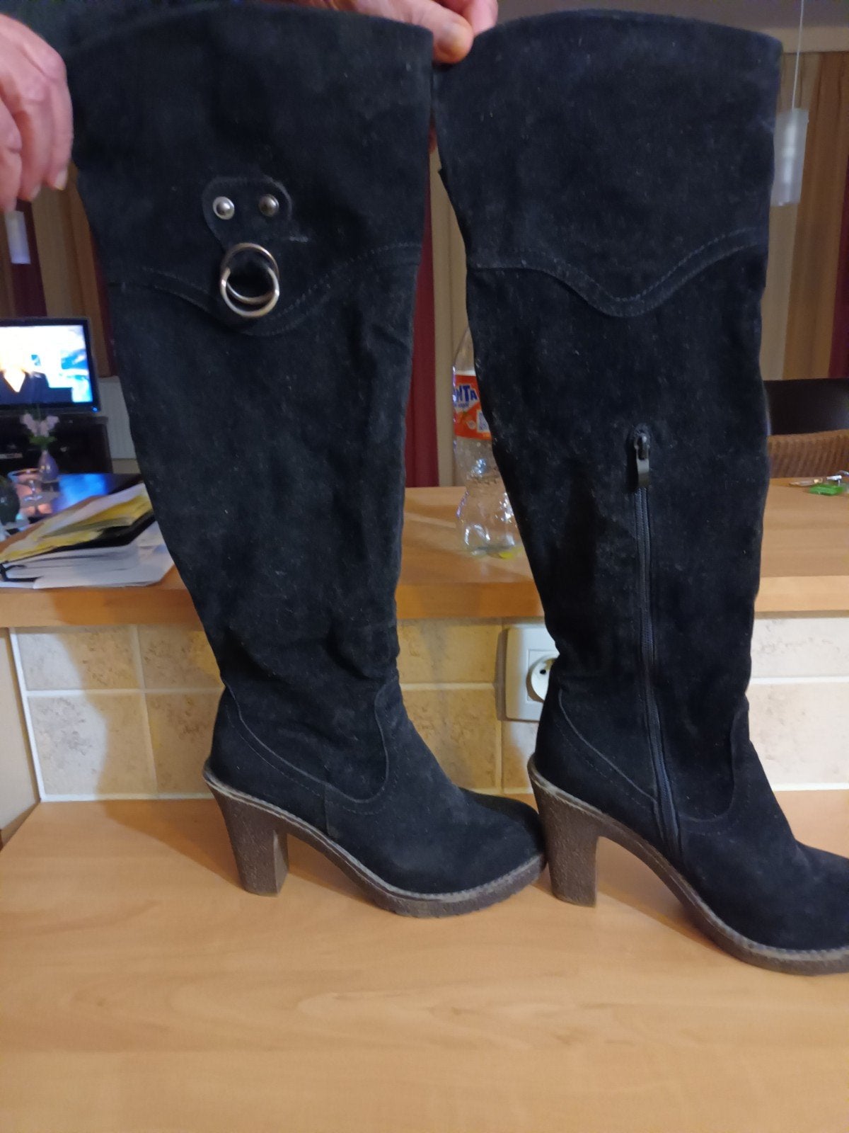 nouvelle paire de bottes hautes « VERO GUCIO », n, Enlèvement ou Envoi, Noir, Bottes hautes
