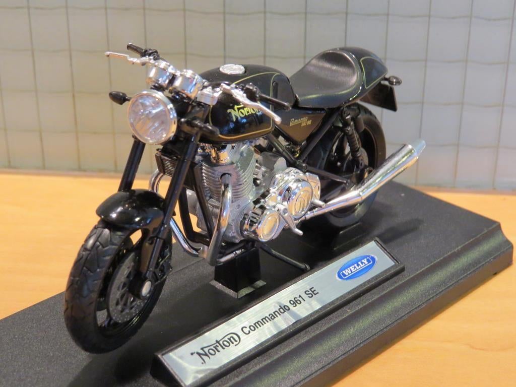 Norton Commando 961 SE 1:18 19660 Welly, Hobby & Loisirs créatifs, Voitures miniatures | 1:18, Enlèvement ou Envoi, Neuf, Moteur