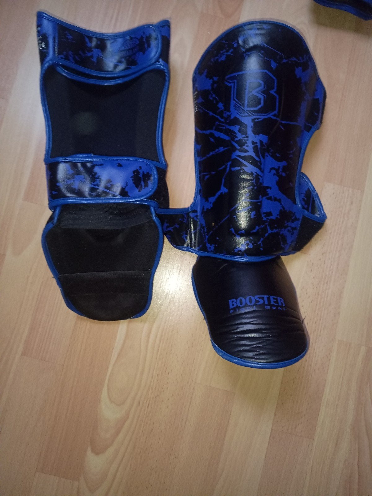 hele set kickboks spullen, Sports & Fitness, Enlèvement, Comme neuf, Protection pour arts martiaux