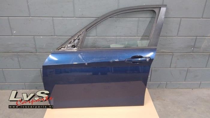Portier 4Deurs links-voor van een BMW 1-Serie (A76), Gebruikt, -, Deur, -
