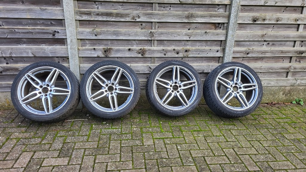 19" Originele AMG velgen met winterbanden, Gebruikt, Velg(en), 275 mm, Winterbanden