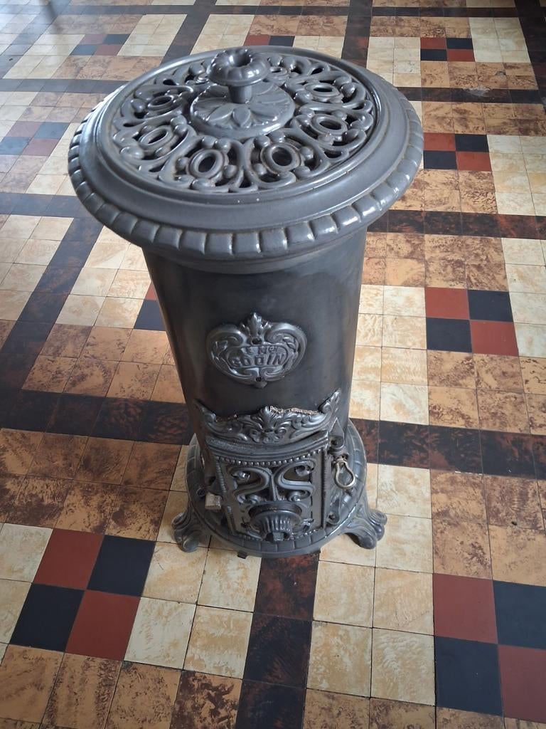 Art nouveau houtkacheltje Godin., Enlèvement