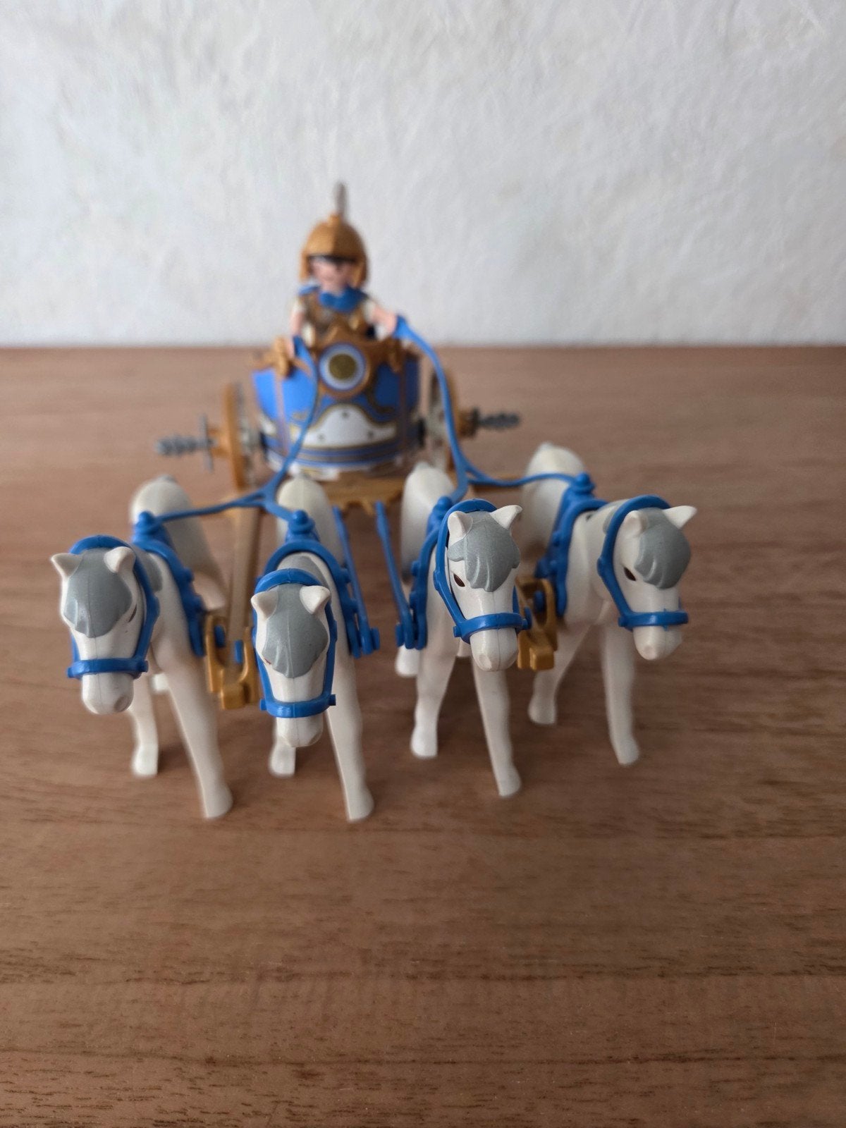 Strijdwagen Playmobil, Ophalen