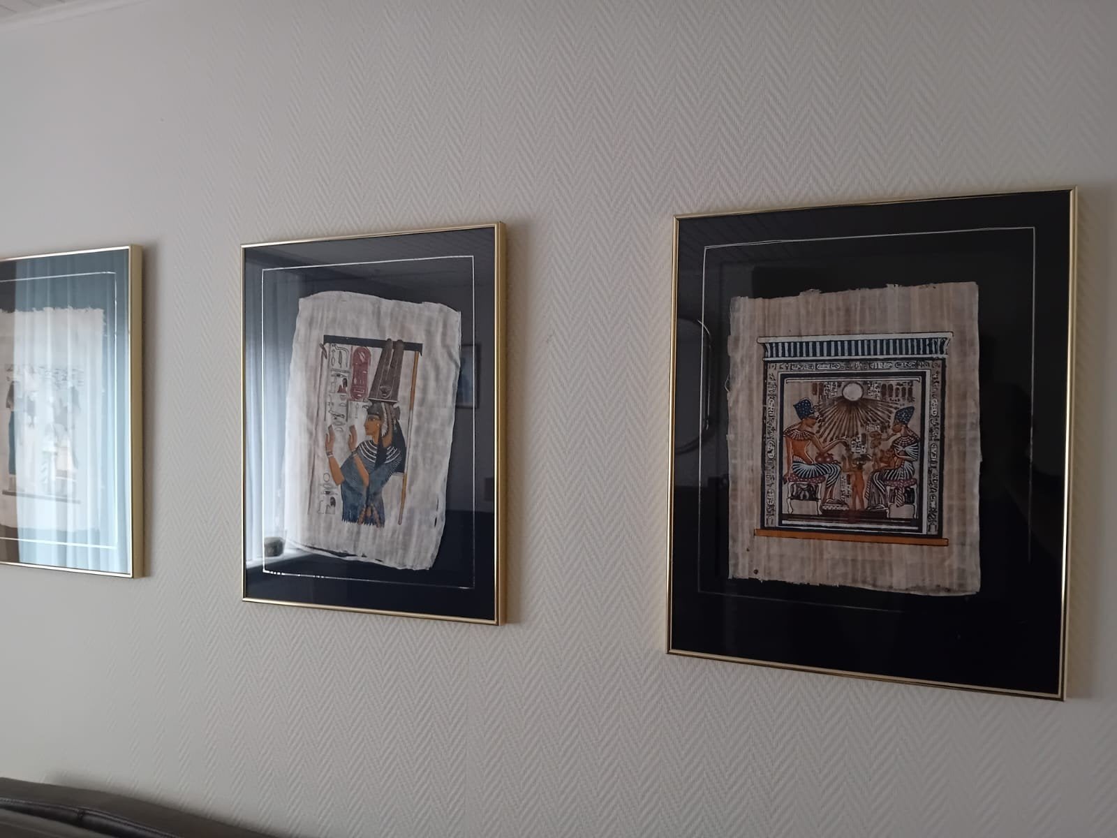 3 cadres avec cadre doré 64x52 cm, Maison & Meubles, Enlèvement